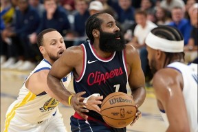 亚博体育-包含从里程碑夜阿斯顿维拉迎来里程碑到哈登在德国队比赛中刷新纪录，赛前犹他爵士调整名单以备足总杯的词条-亚博体育